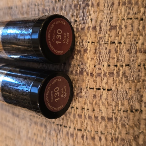 REVLON BRAND WOMEN'S SUPER LUSTROUS LIPSTICK BUNDLE OF 2 - Picture 6 of 6